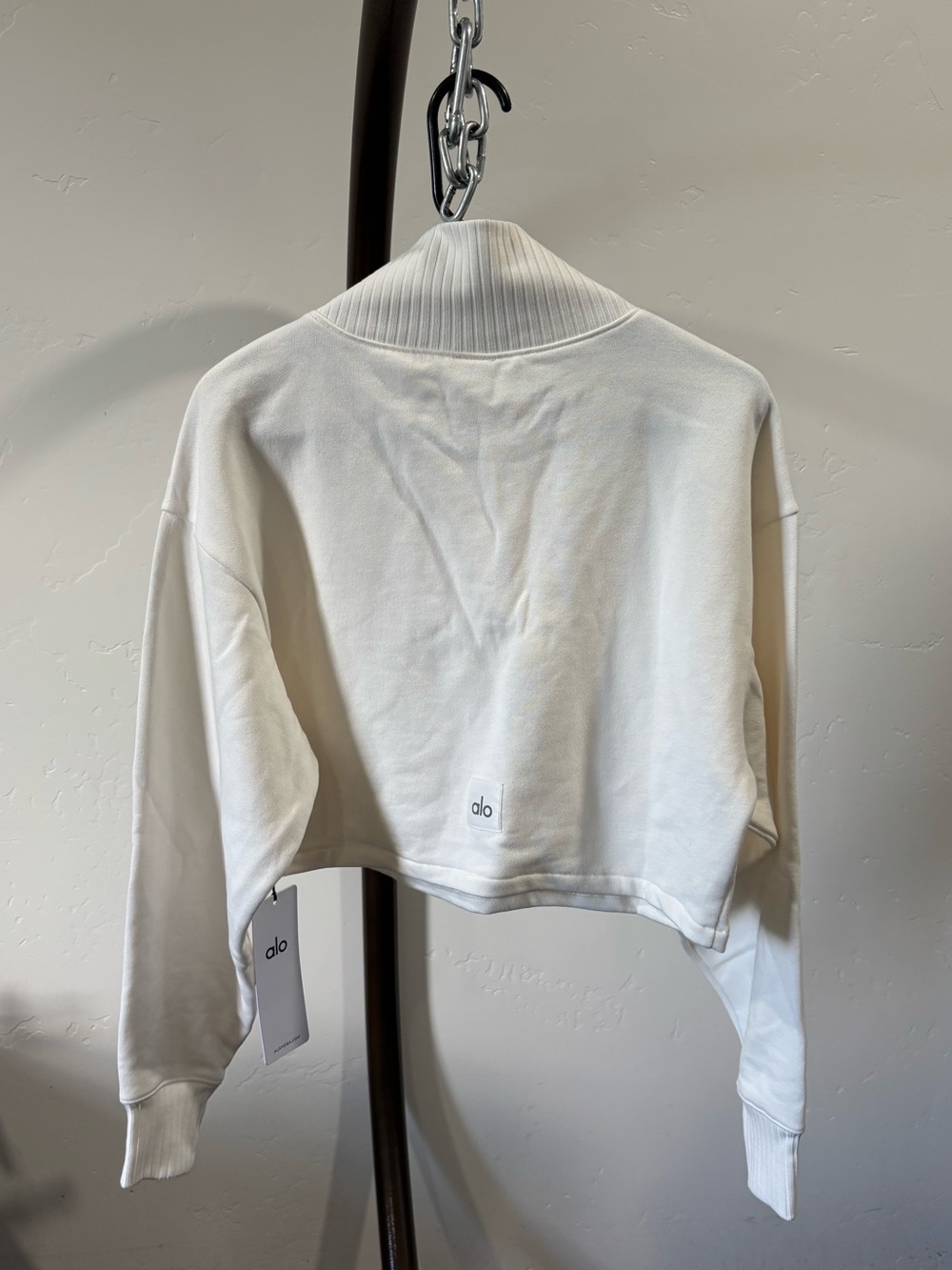 ALO Yoga cropped serenity coverup pullover long sleeve ivory/ white small - Picture 6 of 8